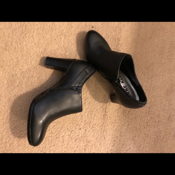 Anne Klein booties. 7.5 M 4” heel. Black - Picture 4 of 4